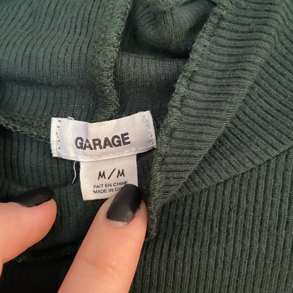 Garage ribbed mock neck T-shirt - Picture 3 of 3